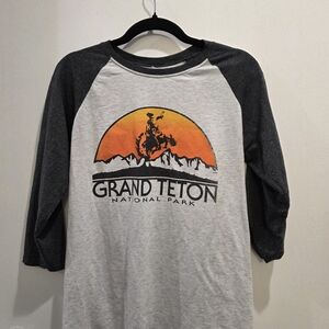 Grand Teton National Park Men's Raglan Shirt - Gray and Black